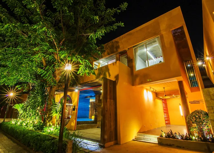 Light Stone Hotel 4*